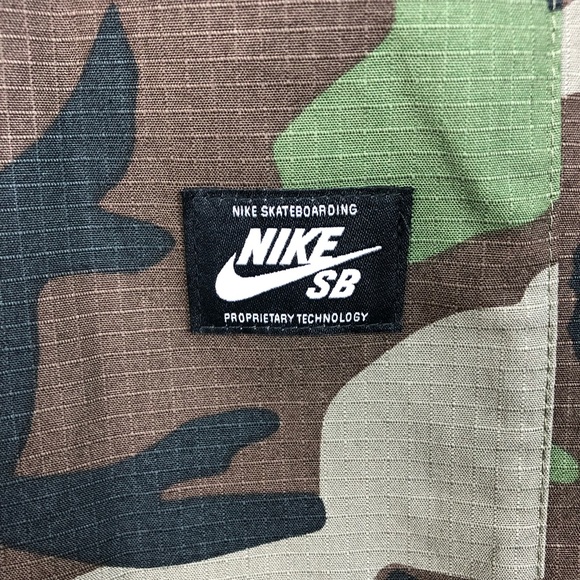 Nike SB Flex Camo Jacket Size Medium NWT - Picture 6 of 8